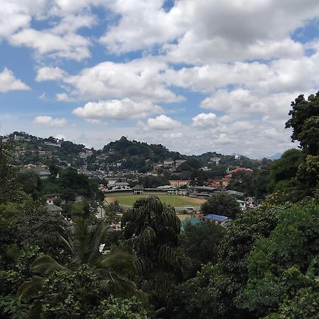 Kelum Homestay Kandy Eksteriør bilde