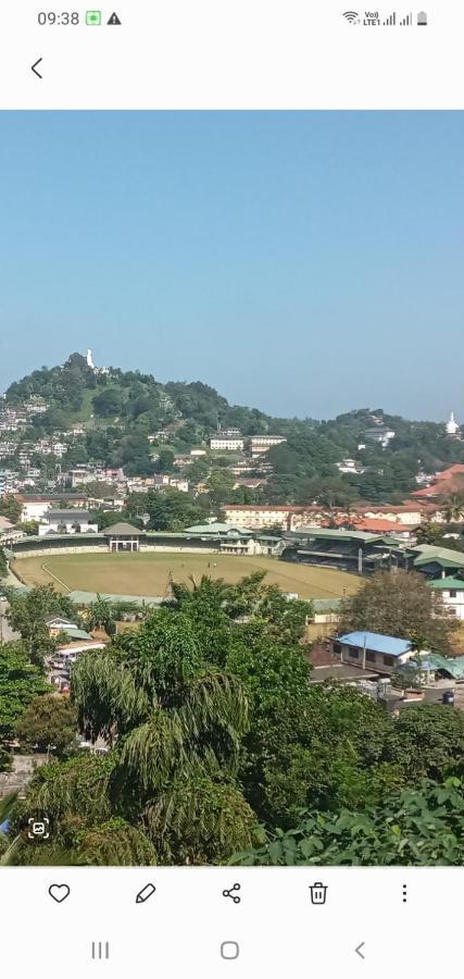 Kelum Homestay Kandy Eksteriør bilde